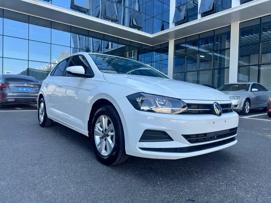 Polo Plus 1.5 L Auto Joyful Living