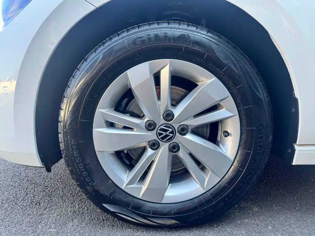 Polo Plus 1.5 L Auto Joyful Living