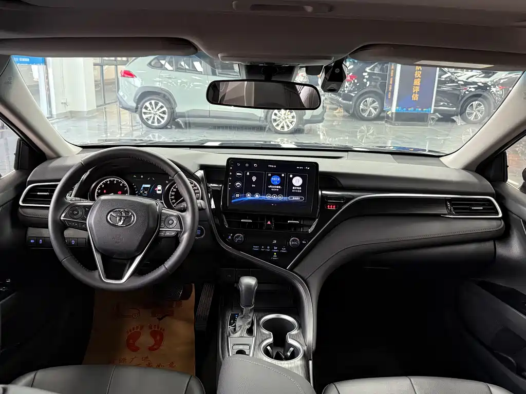 Camry 2.0 G Luxury