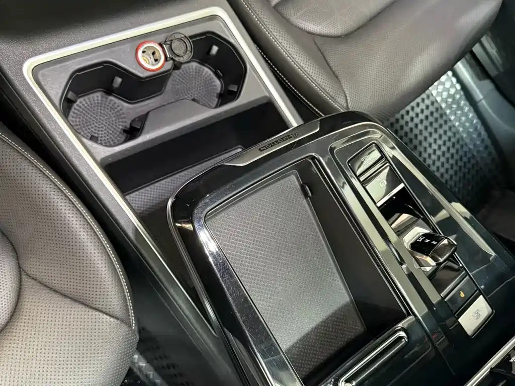 Talagon 380 TSI 4 WD Luxury Premium Realm Pro