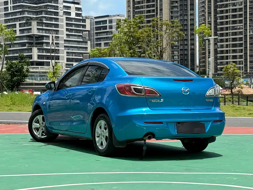 Mazda 3 Star Sedan 1.6 L Auto Elite