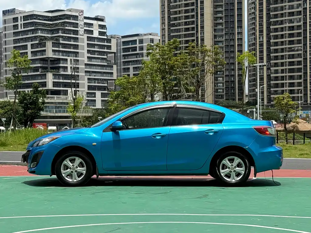Mazda 3 Star Sedan 1.6 L Auto Elite