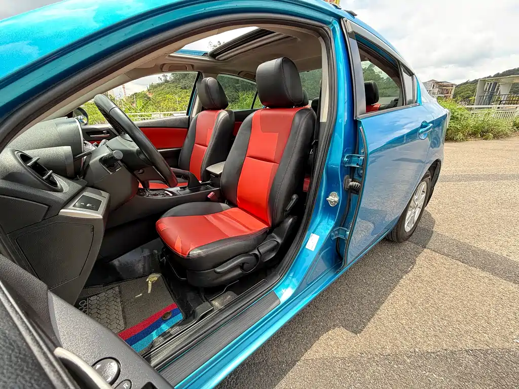 Mazda 3 Star Sedan 1.6 L Auto Elite