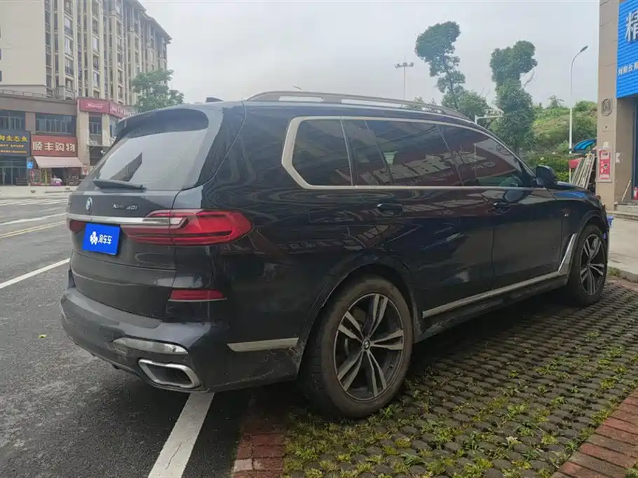 BMW X7 xDrive40 i Premium M Sport Package