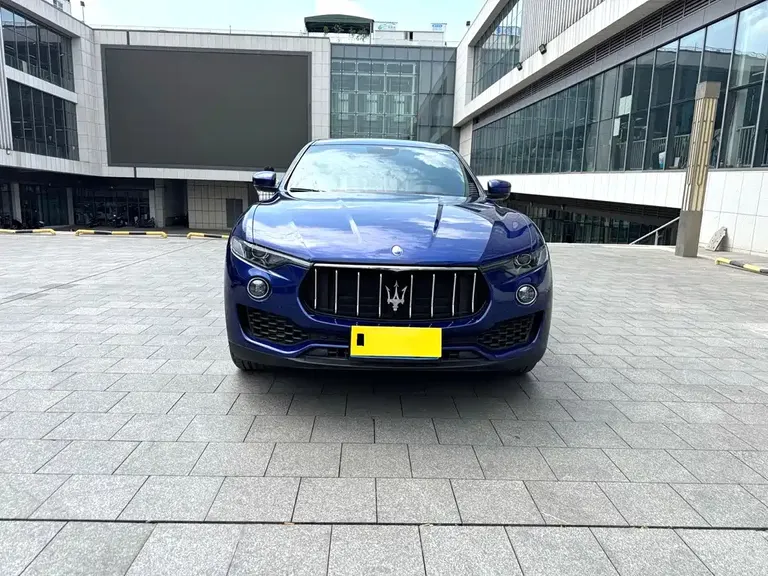 Maserati Levante 3.0 T Standard CN-VI