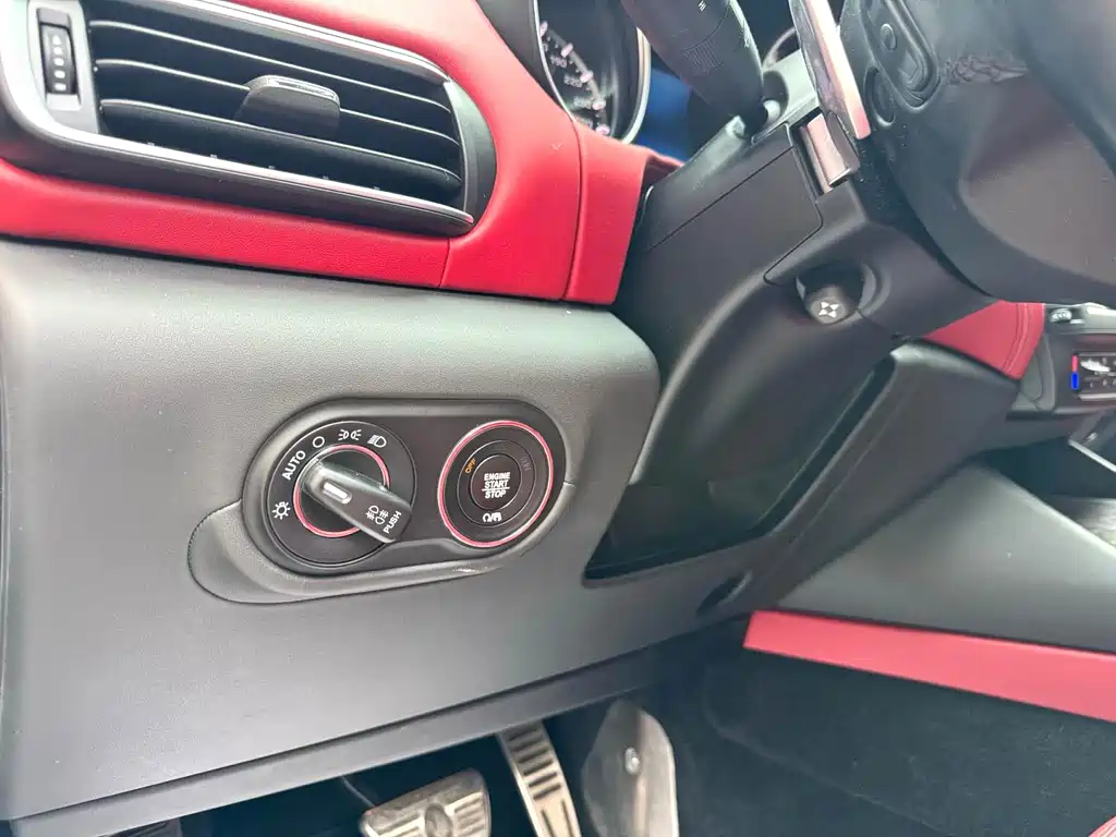 Levante 3.0 T Standard CN-VI