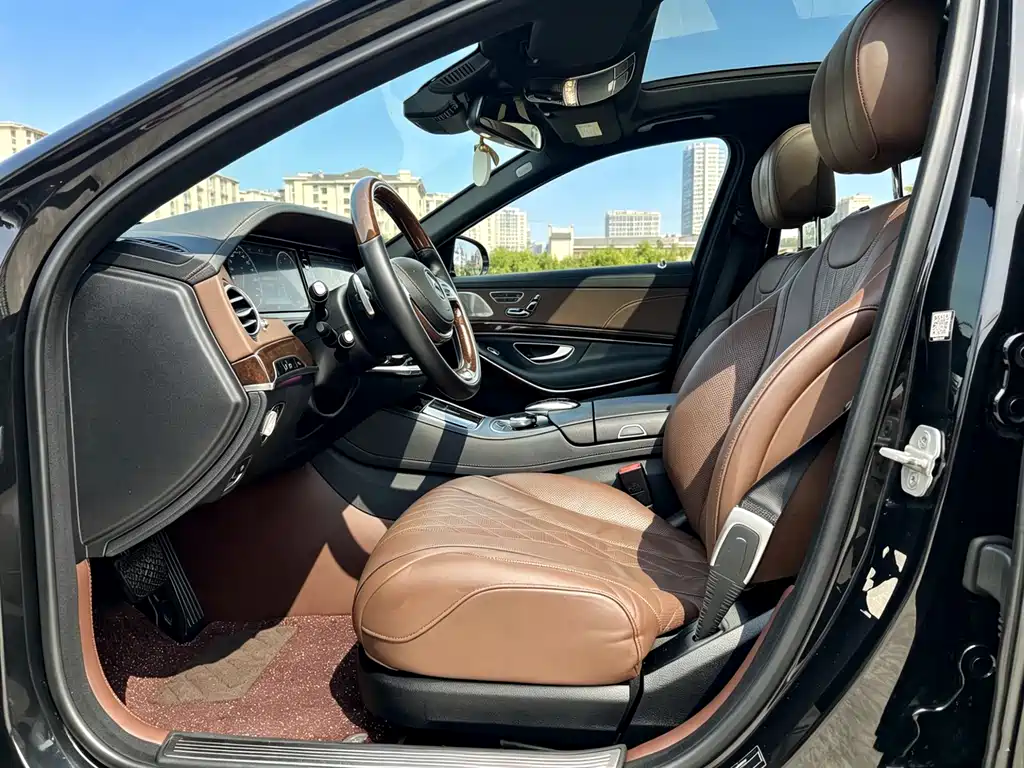 Maybach S-Class S 400 4 MATIC