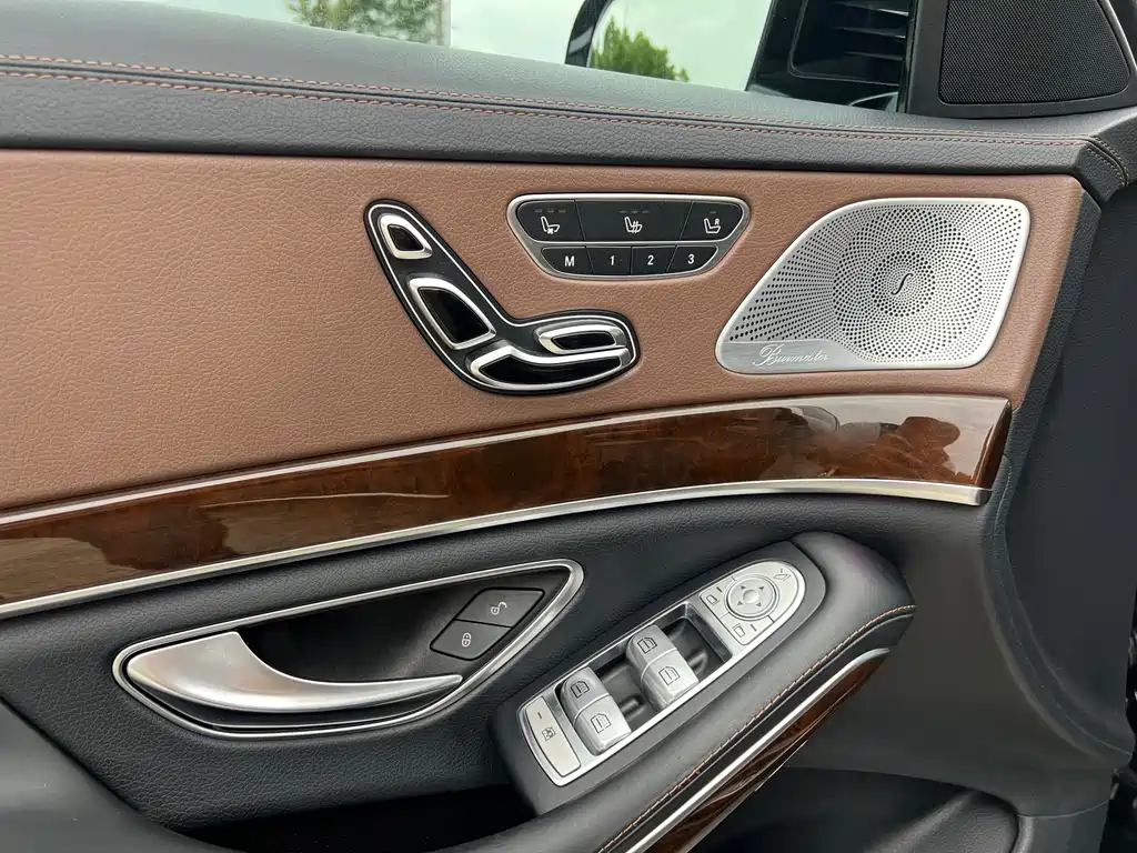 Maybach S-Class S 400 4 MATIC