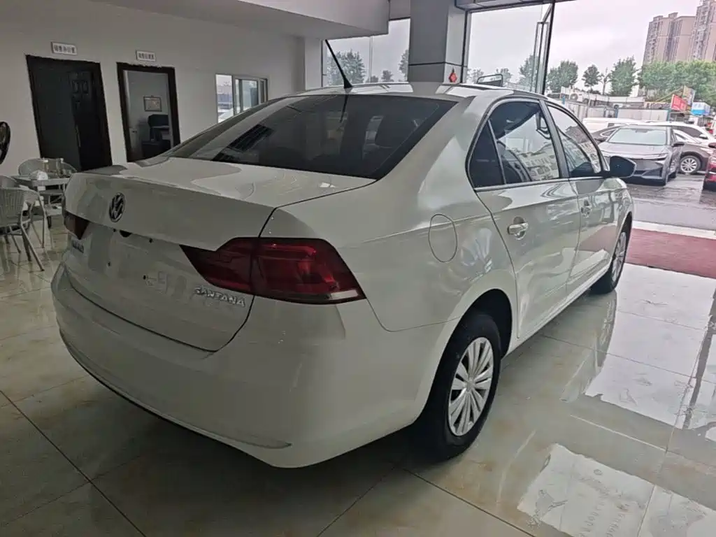 Santana 1.5 L Auto Style