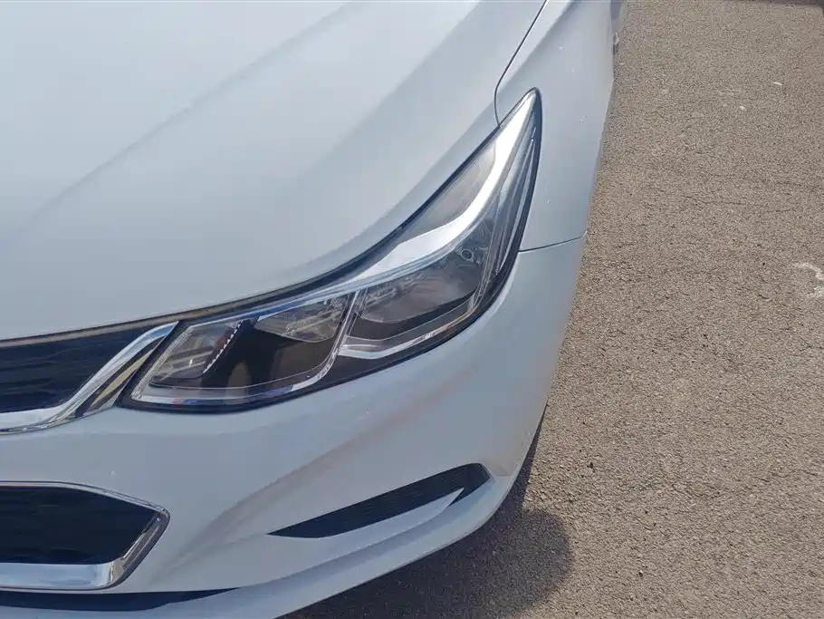 Cruze 320 Auto Dazzle Sharp Urban