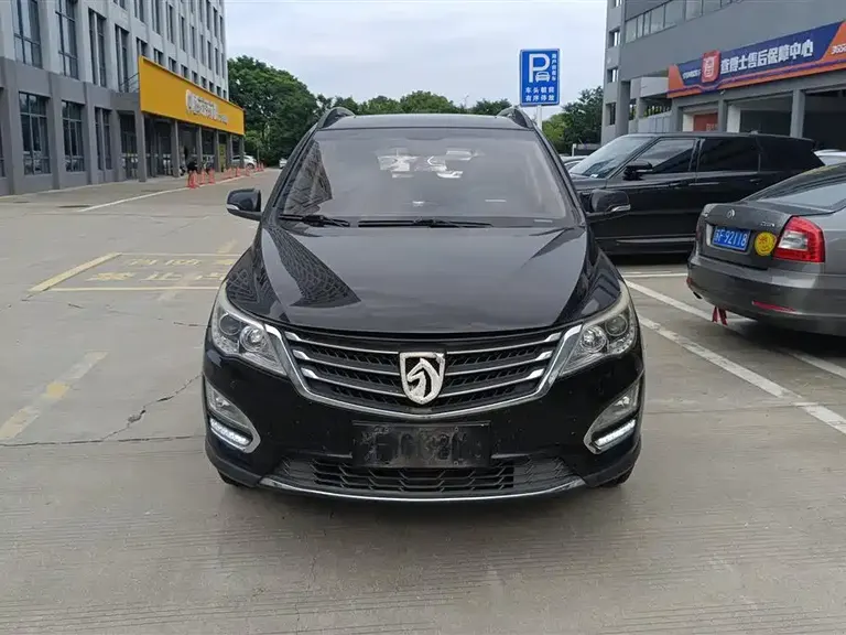 Baojun 560 1.8 L Manual Luxury