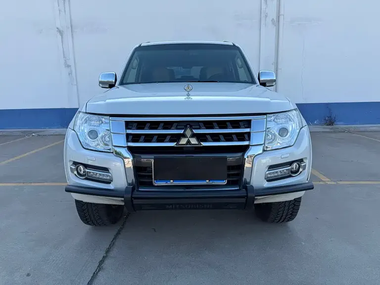 Mitsubishi Pajero (Import) 3.0 L Auto Luxury