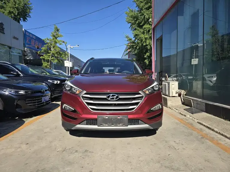 Hyundai Tucson 1.6 T DCT 2 WD 15 Anniversary Special Edition