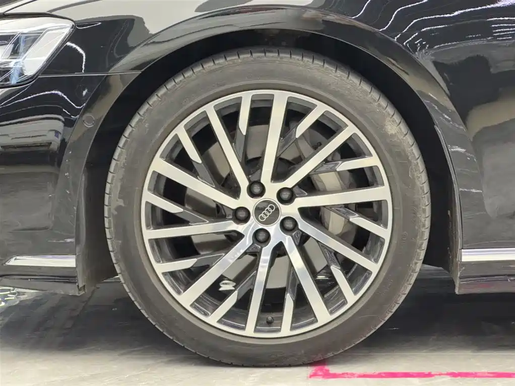 Audi A8 A8 L 55 TFSI quattro Flagship