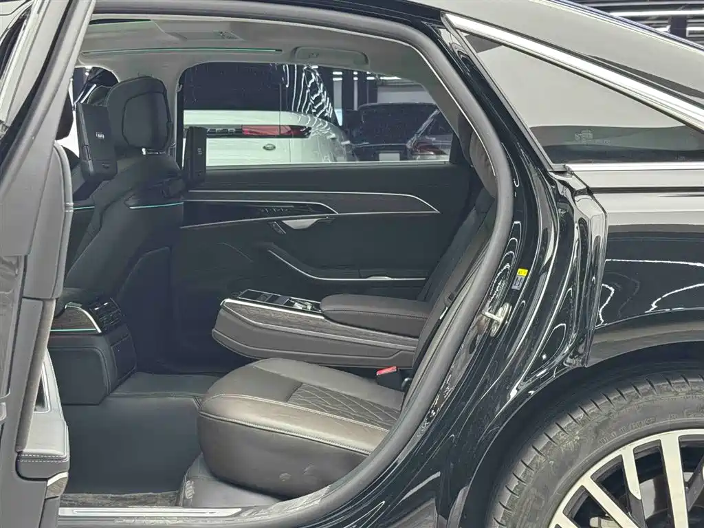 Audi A8 A8 L 55 TFSI quattro Flagship