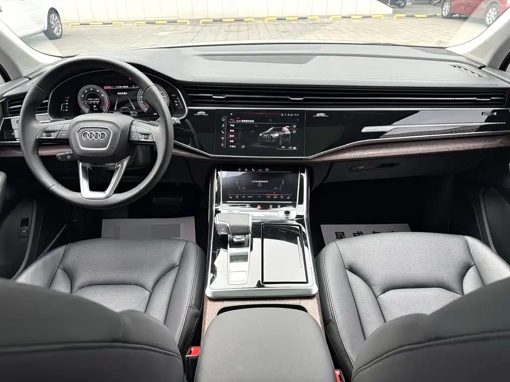 Audi Q7 55 TFSI quattro S line Sport