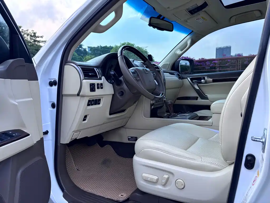 Lexus GX 400 Distinguished
