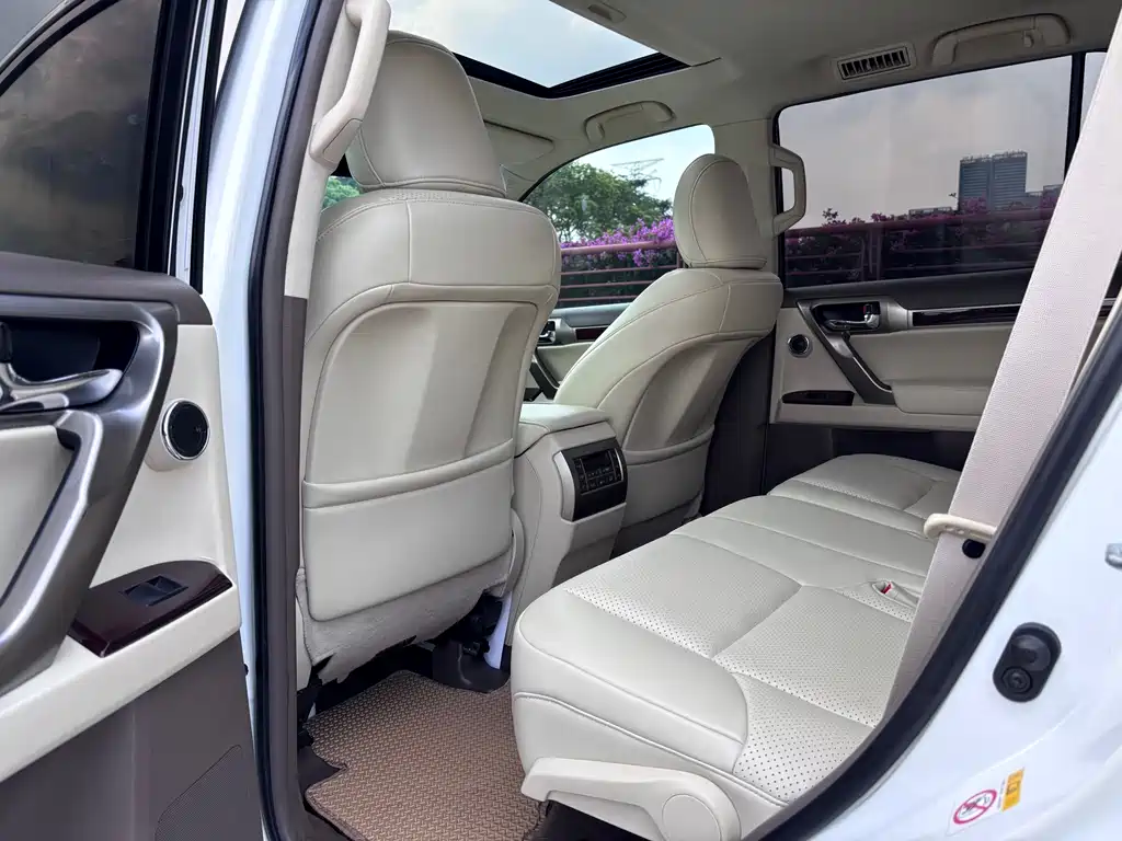 Lexus GX 400 Distinguished