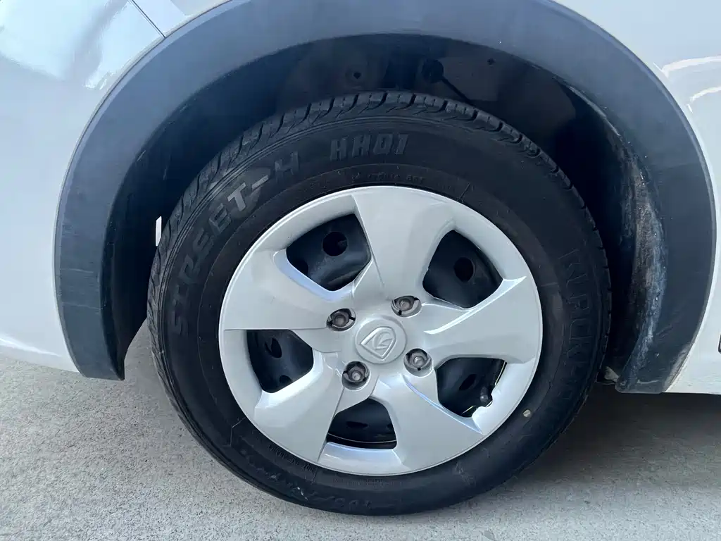 Baojun 310 1.2 L Manual Value