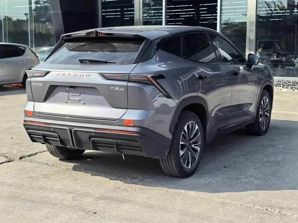 Jetour Dasheng i-DM 1.5 T DHT Lightning 02