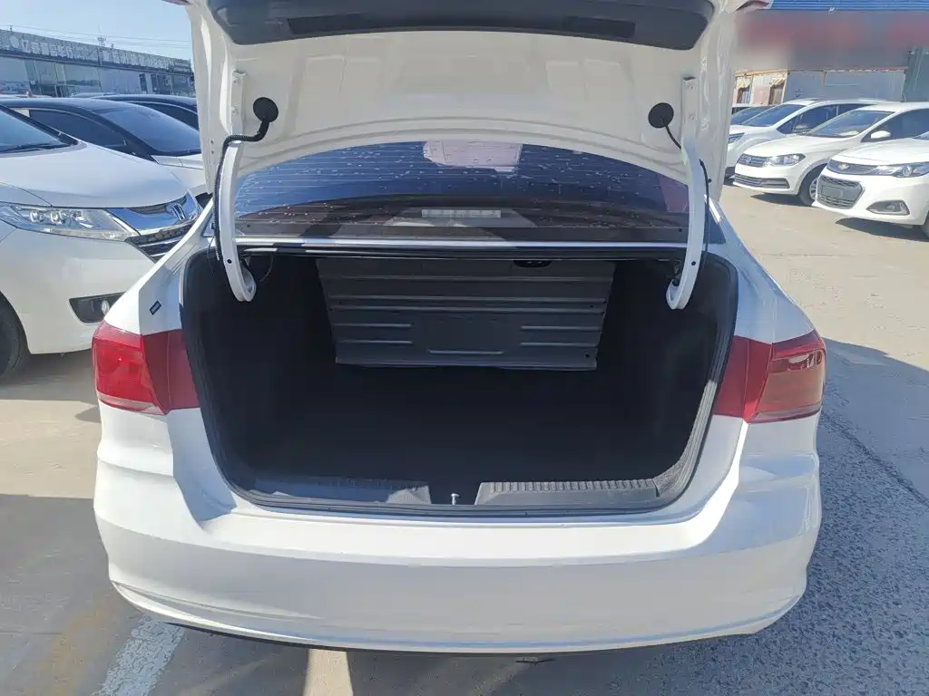 Santana 1.5 L Auto Style CN-VI