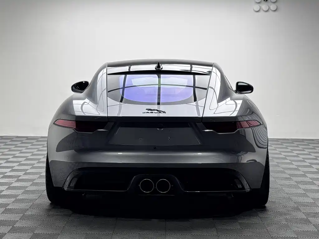 Jaguar F-TYPE P300 75 Anniversary Collector Hardtop