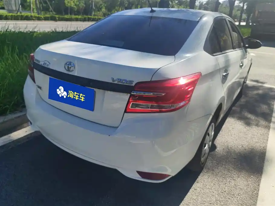 Vios 1.3 L Manual Forward