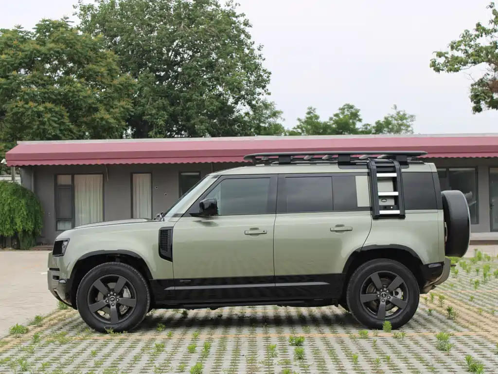Land Rover Defender 110 P400 X-DYNAMIC HSE