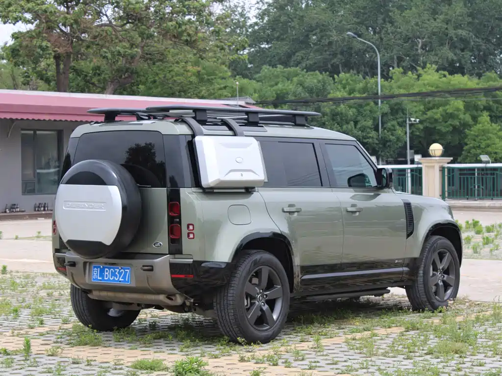 Land Rover Defender 110 P400 X-DYNAMIC HSE