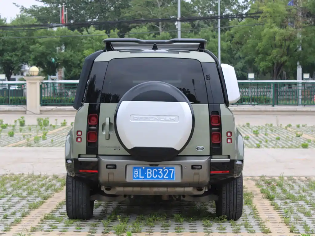 Land Rover Defender 110 P400 X-DYNAMIC HSE