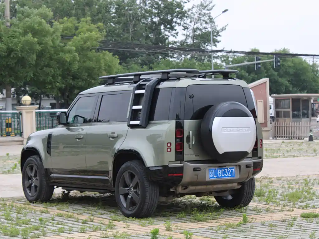 Land Rover Defender 110 P400 X-DYNAMIC HSE