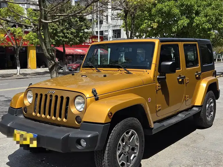 Jeep Wrangler 3.6 L Sahara 4-door