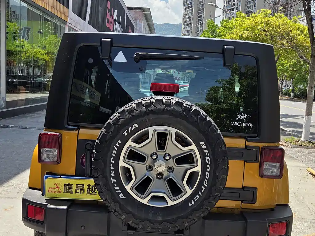 Wrangler 3.6 L Sahara 4-door
