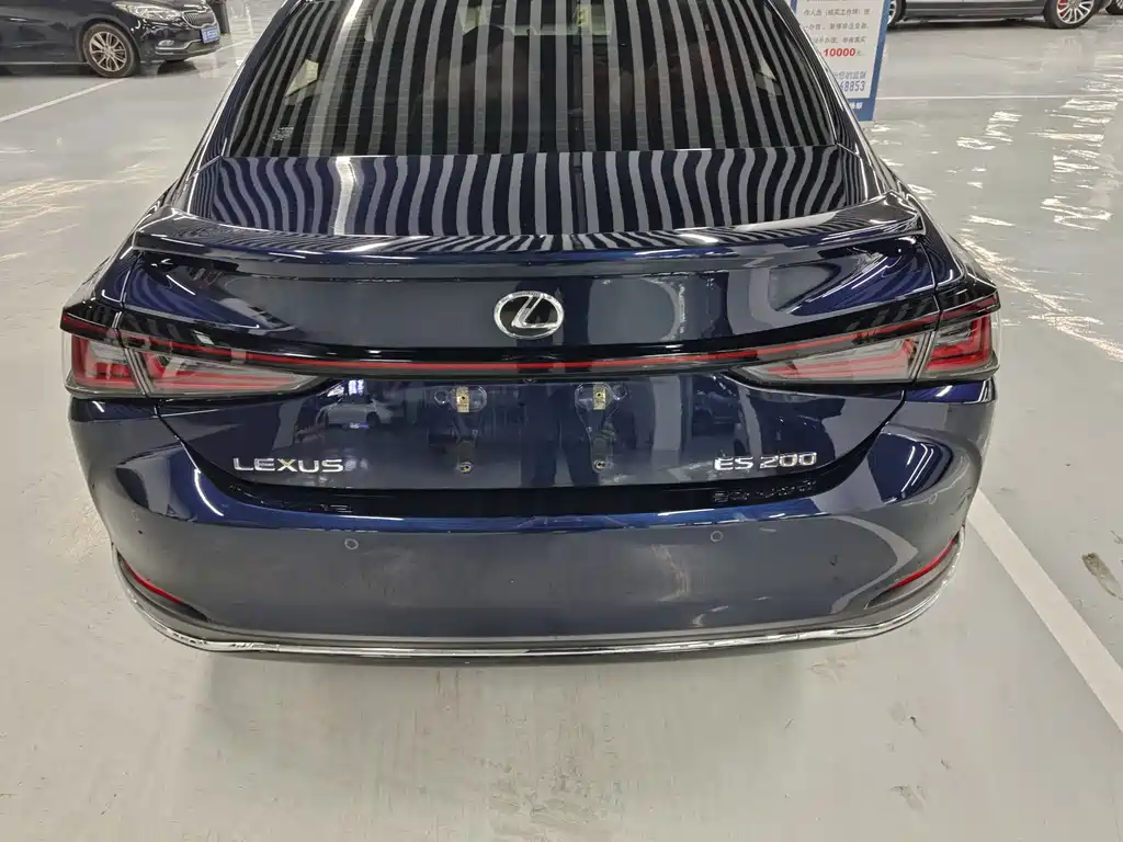 Lexus ES 200 Premium Enjoyment