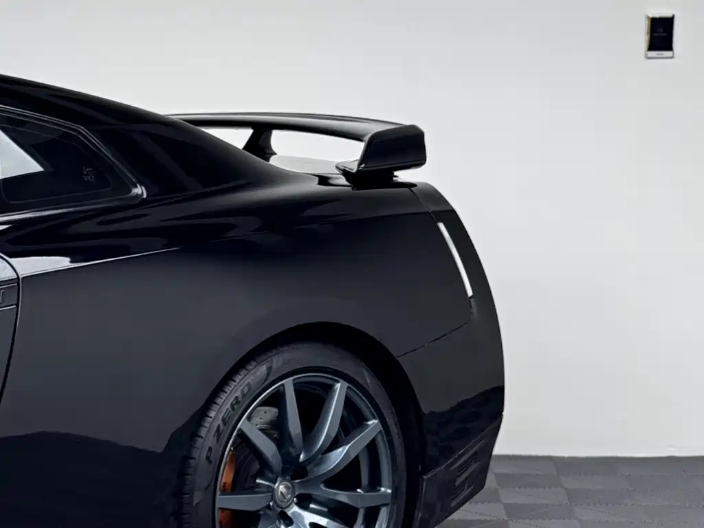 Nissan GT-R 日产GT-R 2014款 3.8 T Premium Edition 黑色内饰