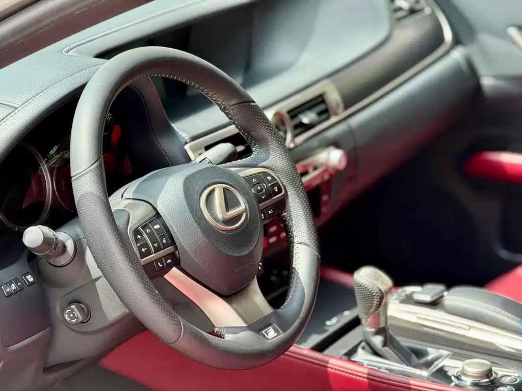 Lexus GS 300 F SPORT