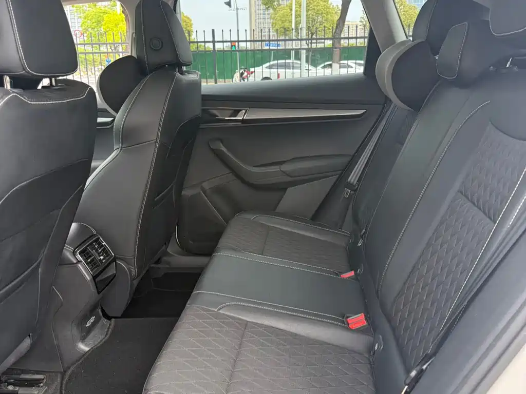 Karoq TSI280 Smart Travel Luxury CN-VI