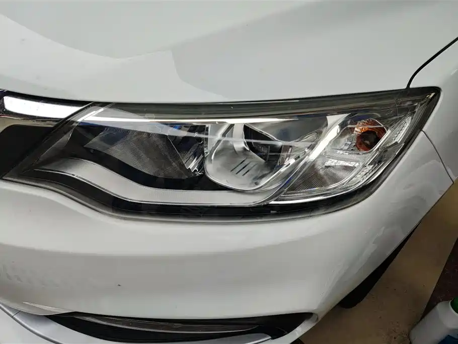 Vision 1.5 L Auto Distinguished