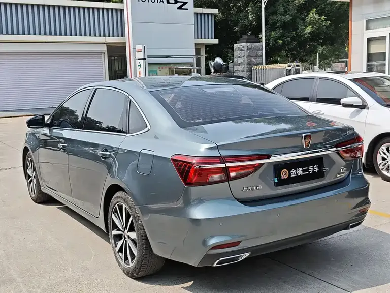 Roewe i6 Classic 20 T Auto Flagship