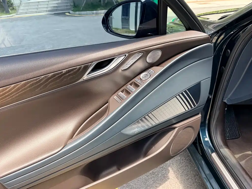 Genesis G80 2.5 T RWD Flagship
