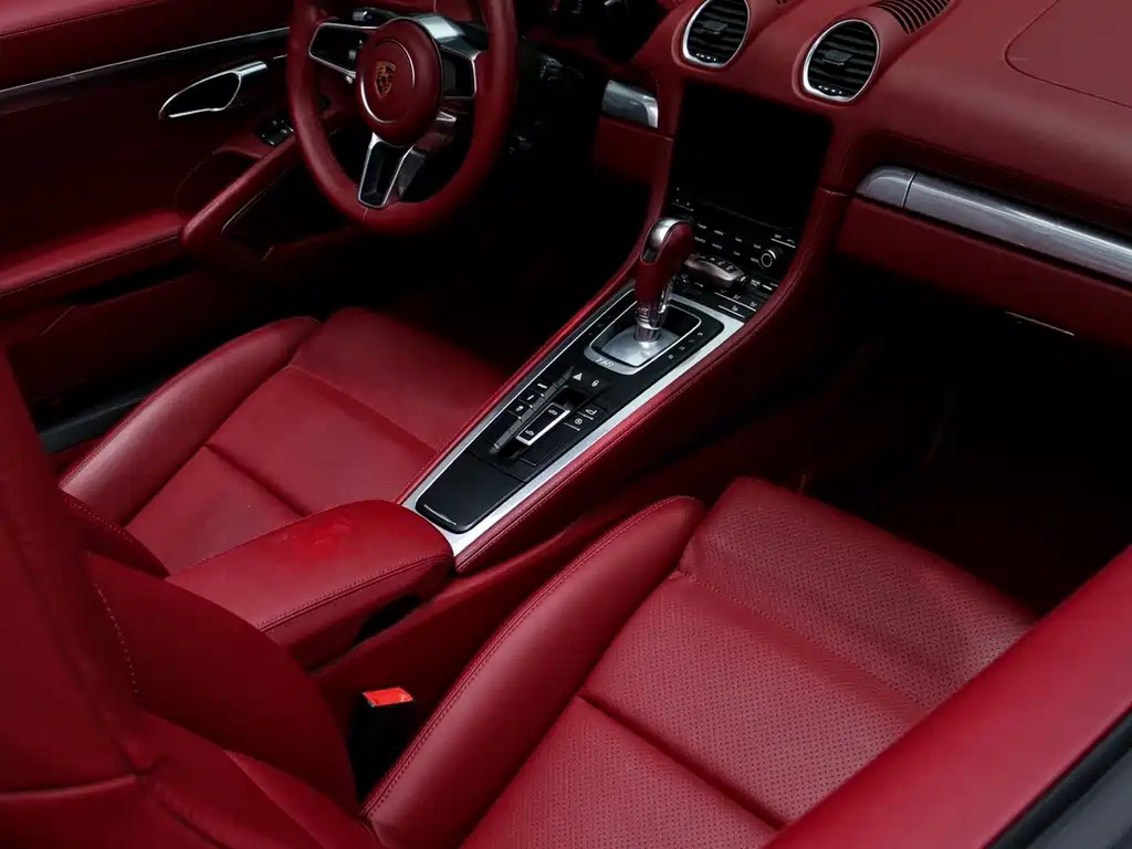 Porsche 718 Boxster 2.0 T