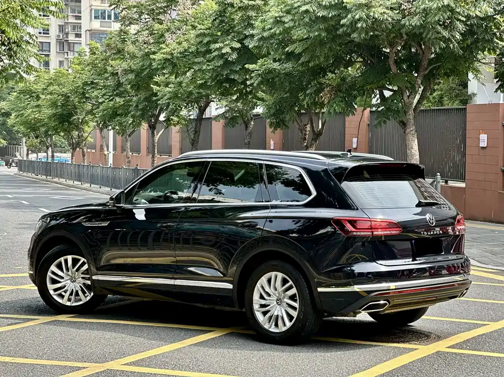 Touareg 2.0 TSI Sharp Style