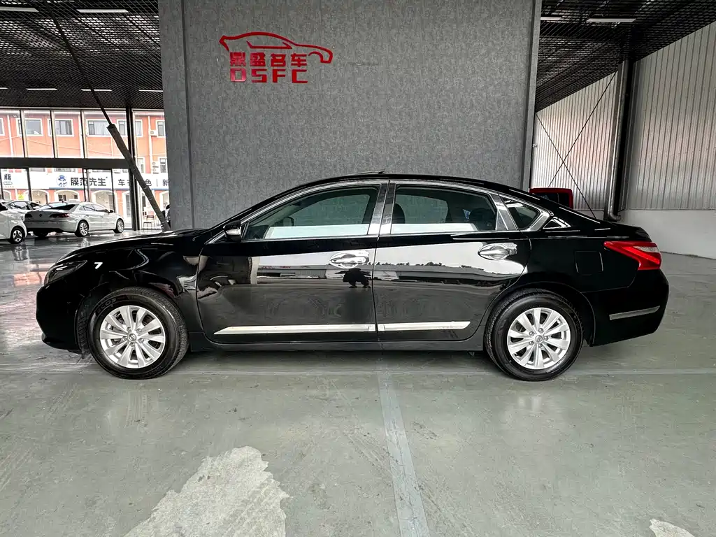 Teana 2.0 L XL Comfort