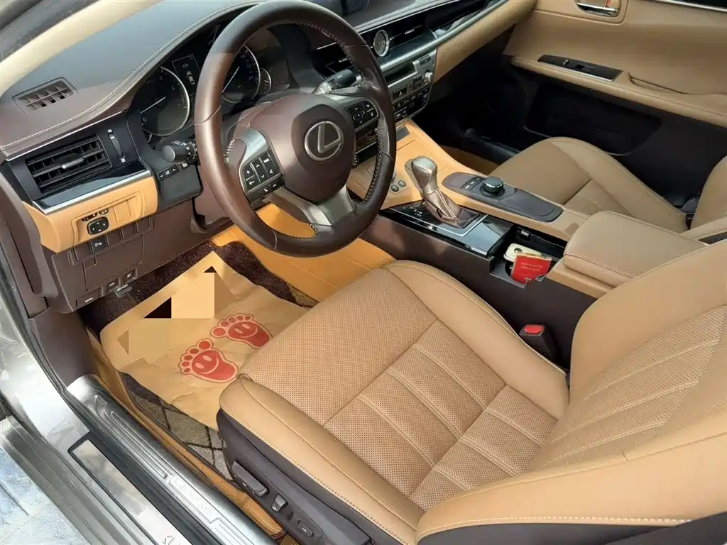 Lexus ES 200 Elite