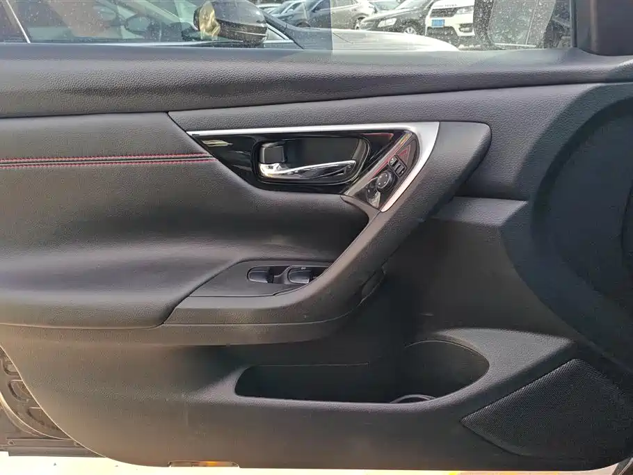 Teana 2.0 L XL Comfort