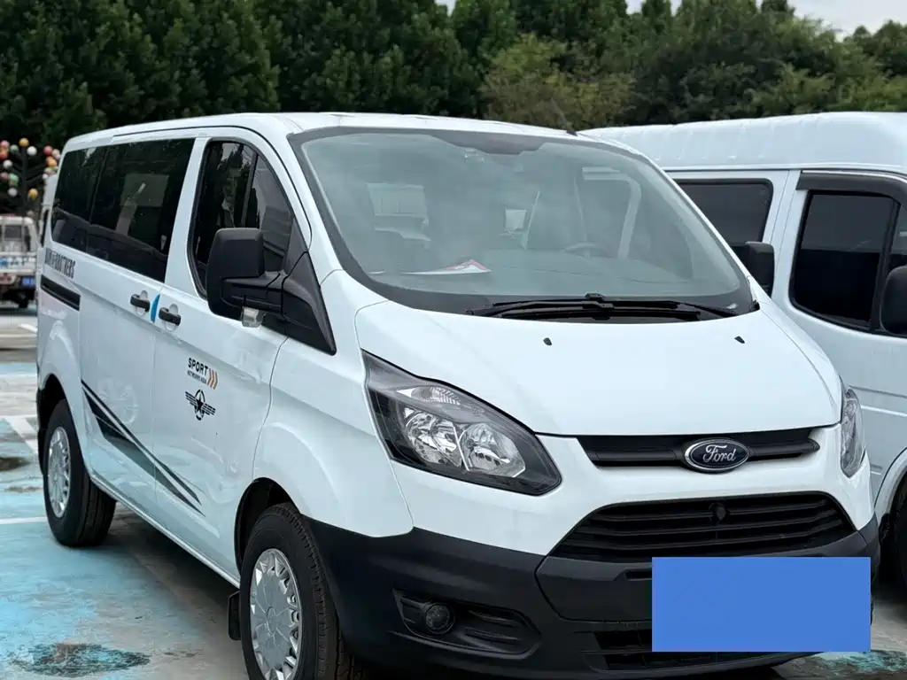 Transit 2.0 T Diesel Multi-purpose Commercial SWB Low Roof 6-seat CN-VI