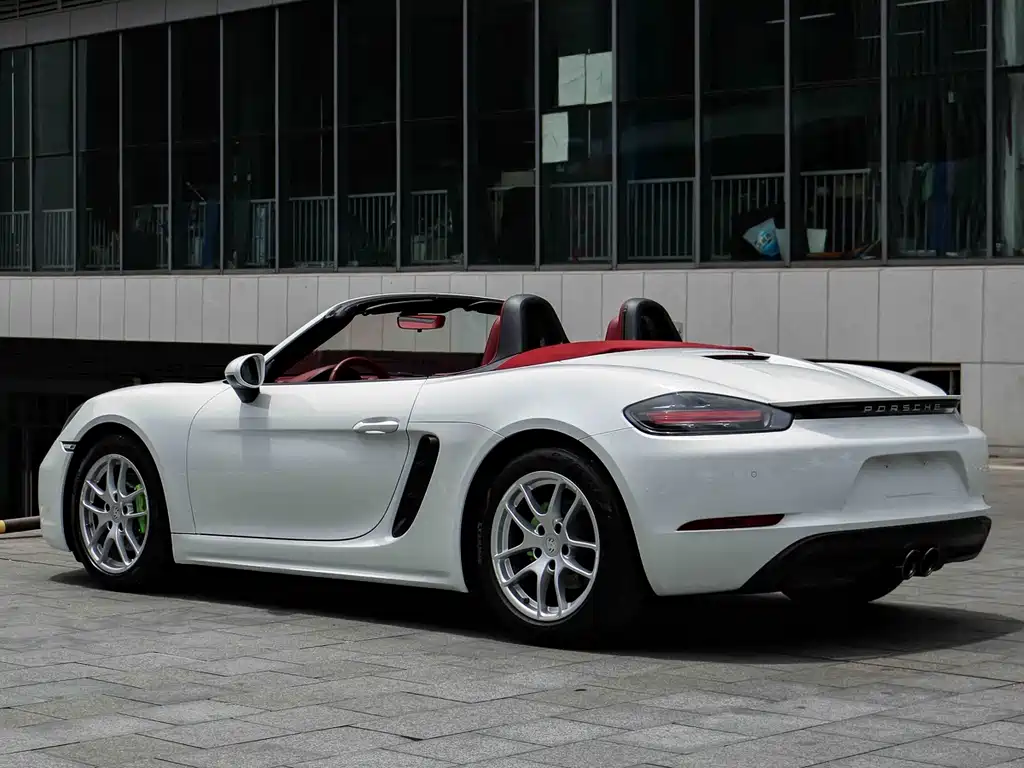 Porsche 718 Boxster 2.0 T