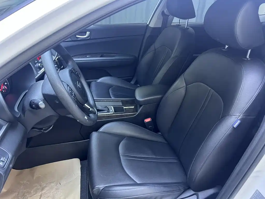 Kia K5 2.0 L Auto GLS