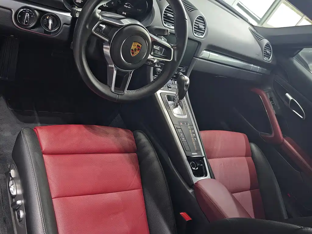 Porsche 718 Cayman 2.0 T