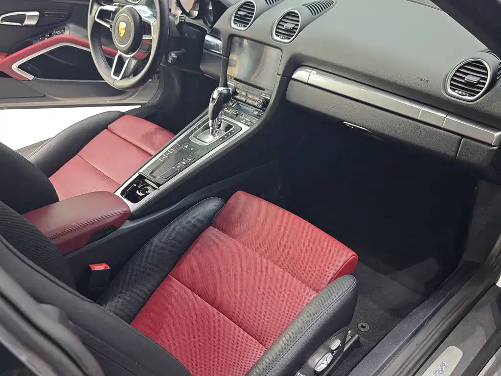 Porsche 718 Cayman 2.0 T